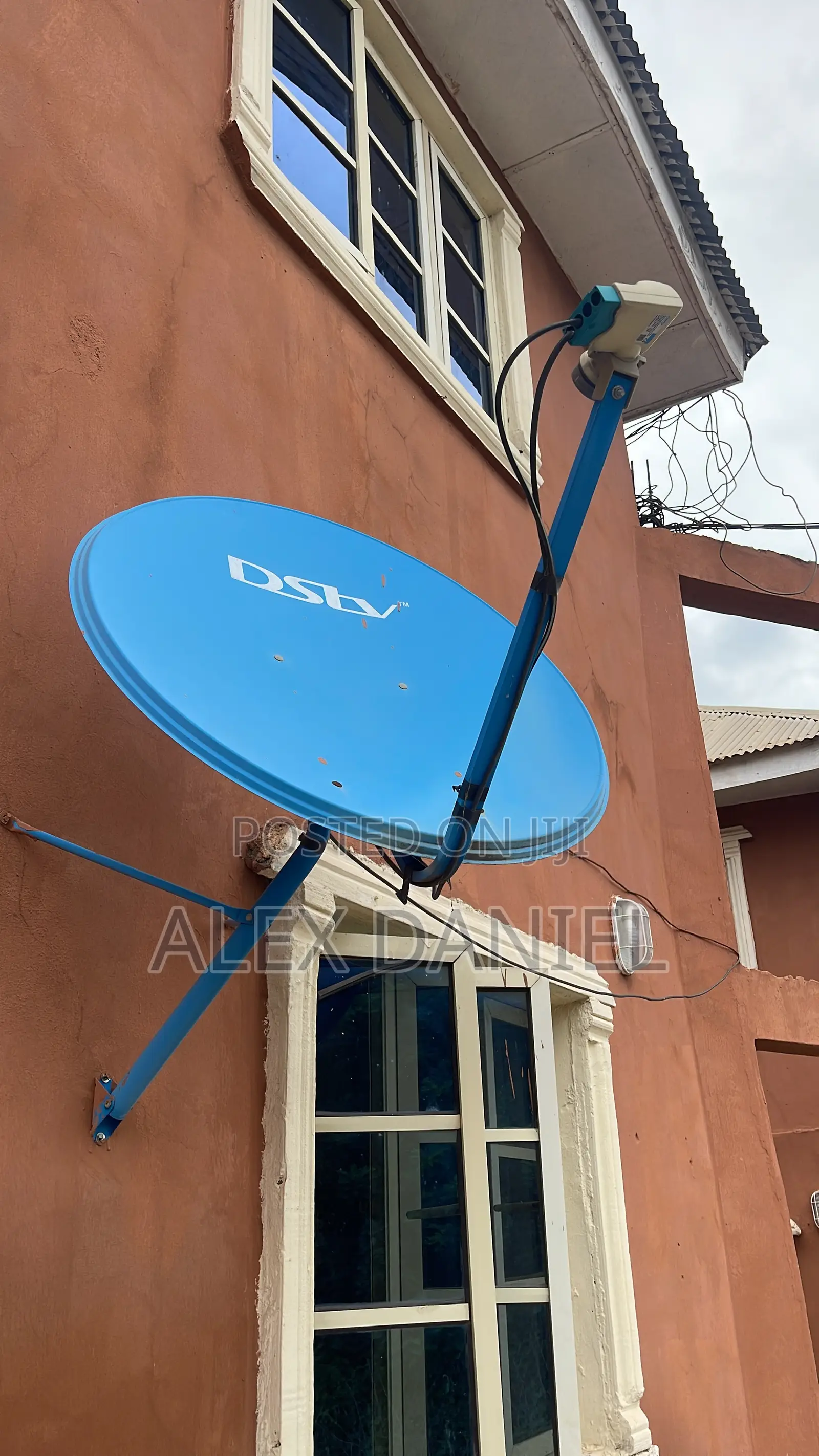 DSTV Explora