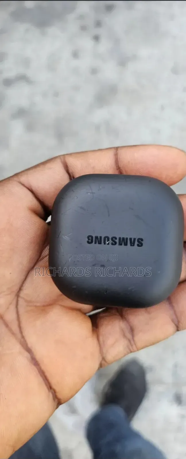 Samsung Galaxy Buds 2 Pro.