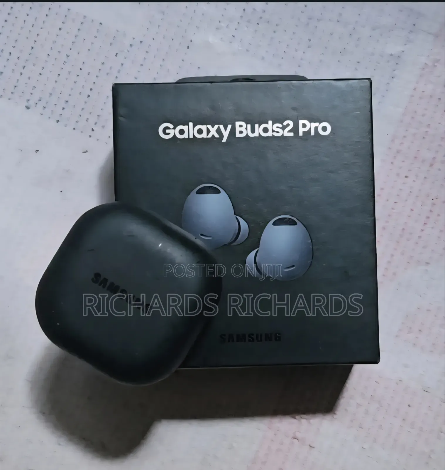 Samsung Galaxy Buds 2 Pro.
