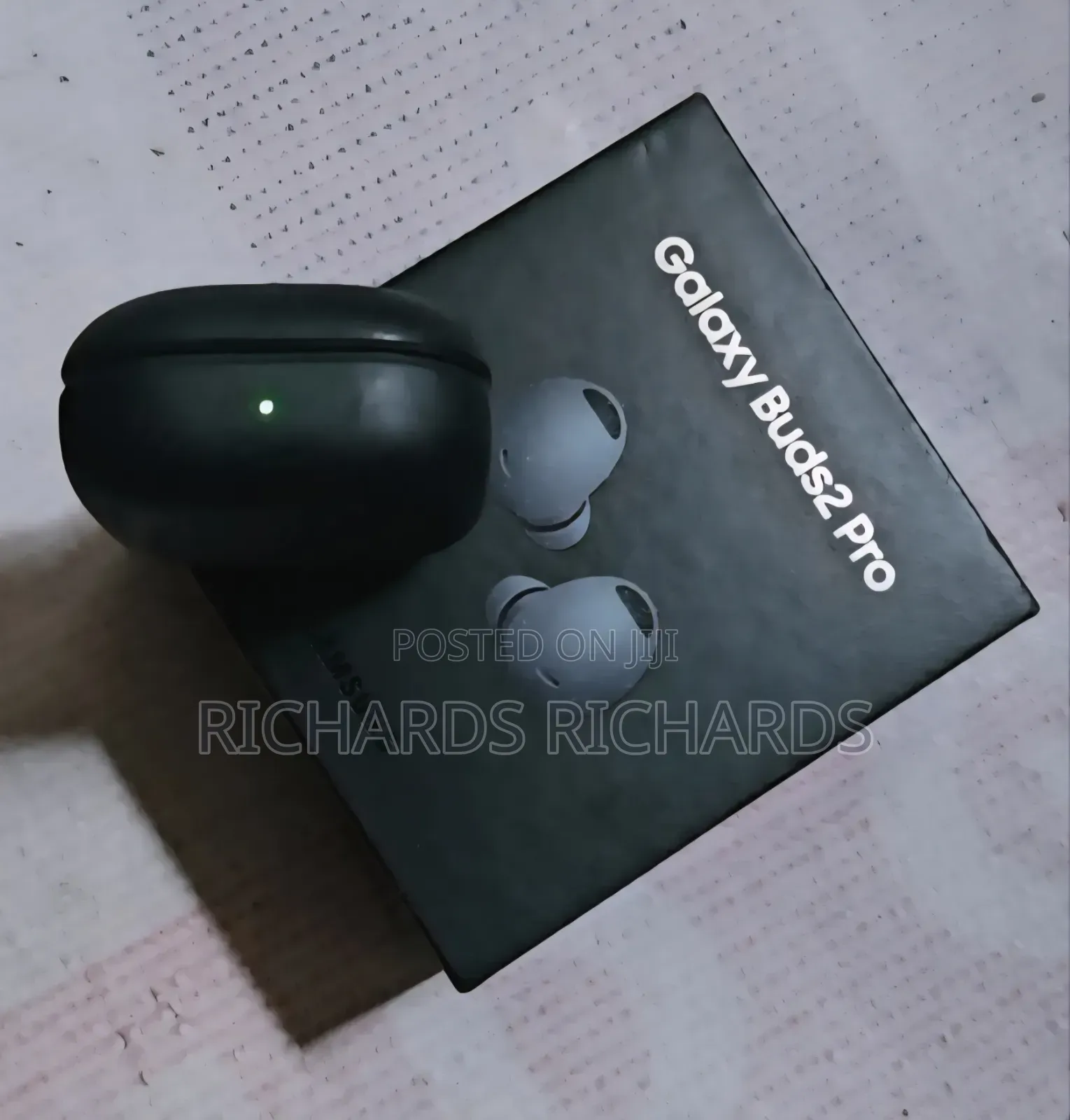 Samsung Galaxy Buds 2 Pro.