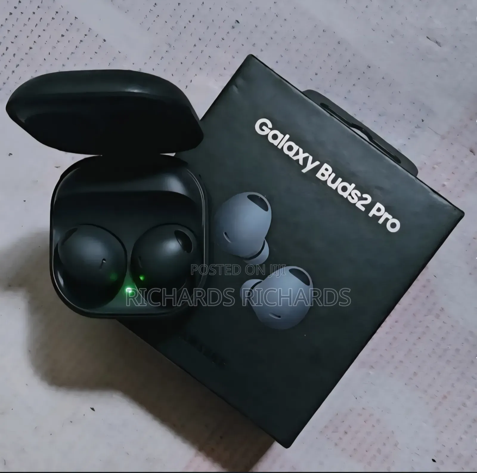 Samsung Galaxy Buds 2 Pro.