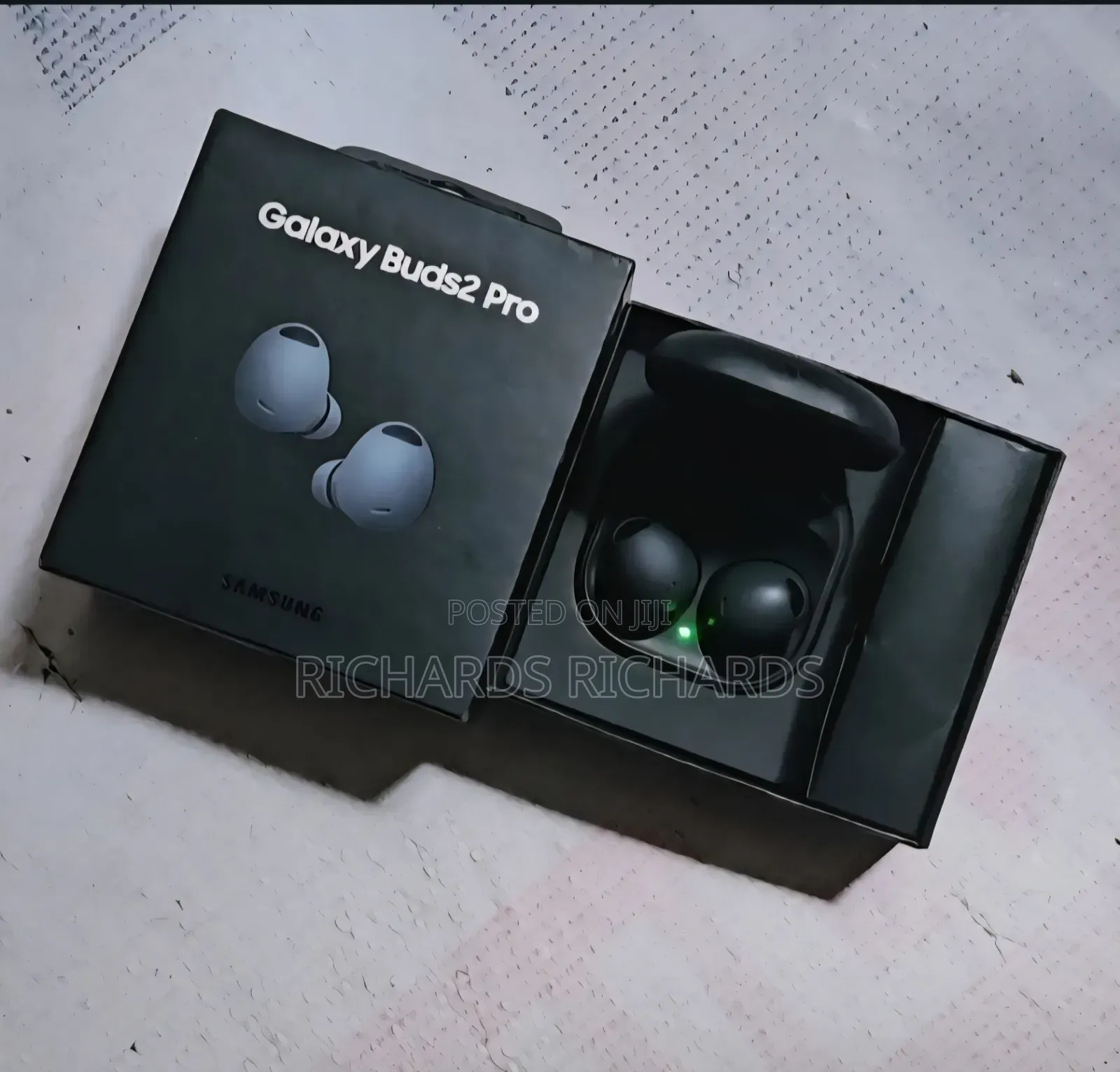Samsung Galaxy Buds 2 Pro.