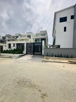 5bdrm Duplex in Lekki Phase 1 for sale