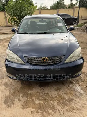 Toyota Camry XLE 4dr Sedan (2.4L 4cyl 4A) 2004 Blue