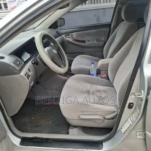 Toyota Corolla 2005 Silver
