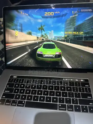 Laptop Apple MacBook Pro 2017 16GB Intel Core i7 SSD 512GB