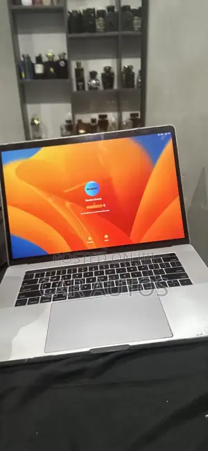 Laptop Apple MacBook Pro 2017 16GB Intel Core i7 SSD 512GB