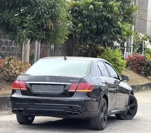 Mercedes-Benz E350 Base 4Matic Sedan AWD (3.5L 6cyl 7A) 2013 Black