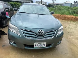 Toyota Camry 2010 Green