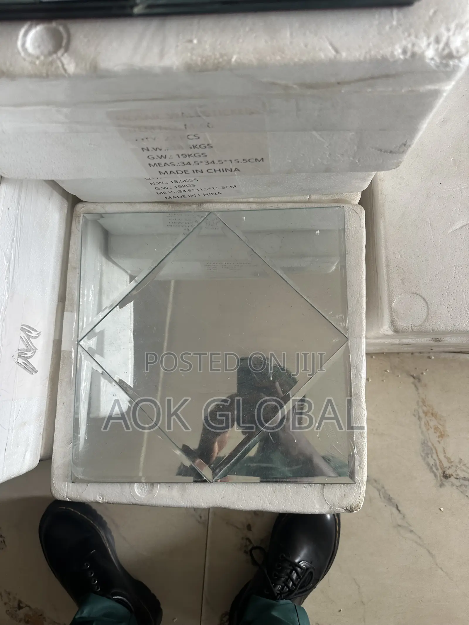 Luxurious Glass Mirror