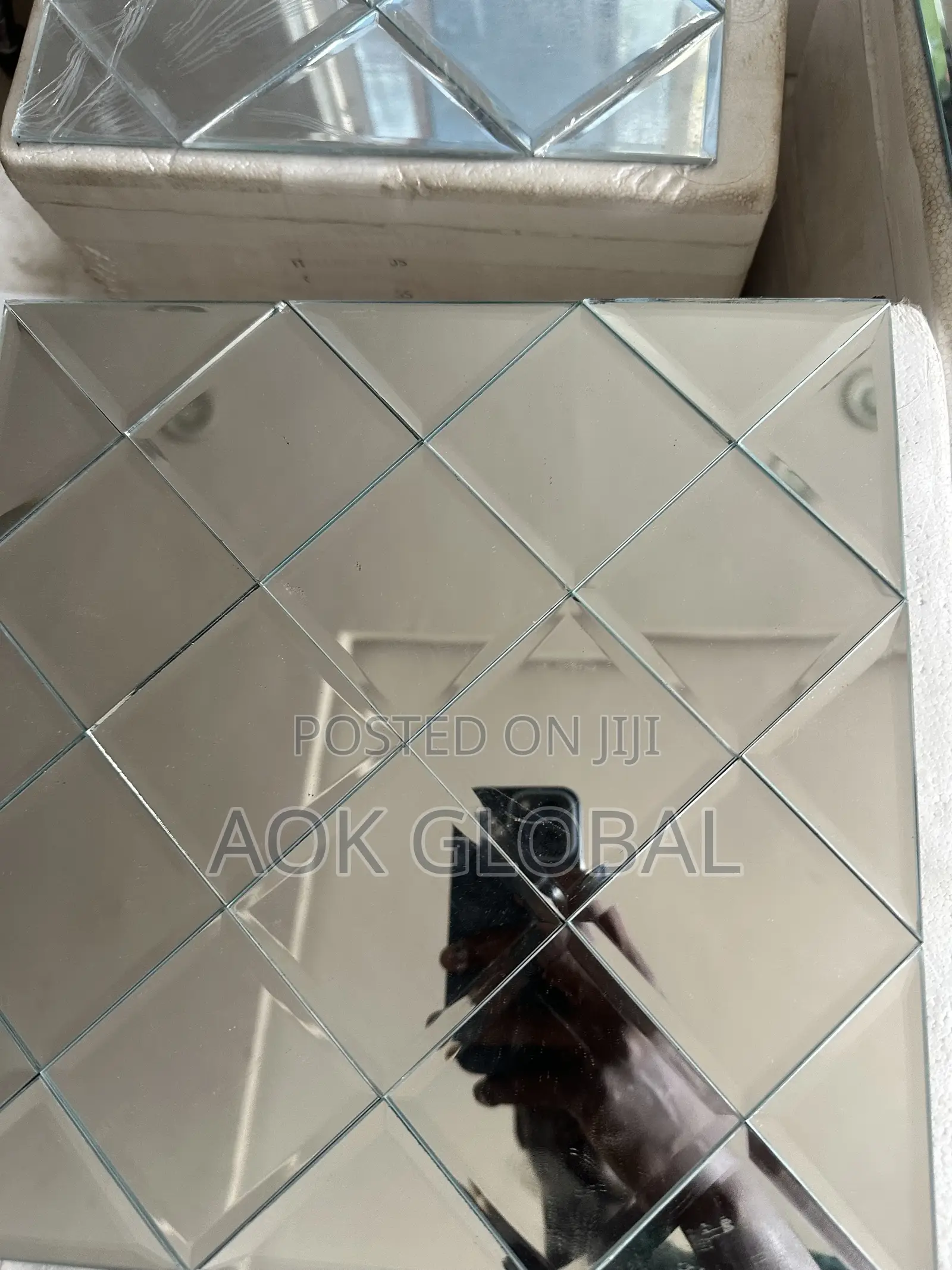 Luxurious Glass Mirror