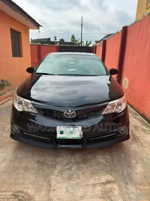 Toyota Camry XLE 4dr Sedan (2.5L 4cyl 6A) 2014 Black
