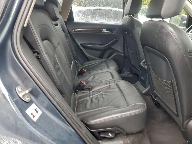 Audi Q5 2011 Blue