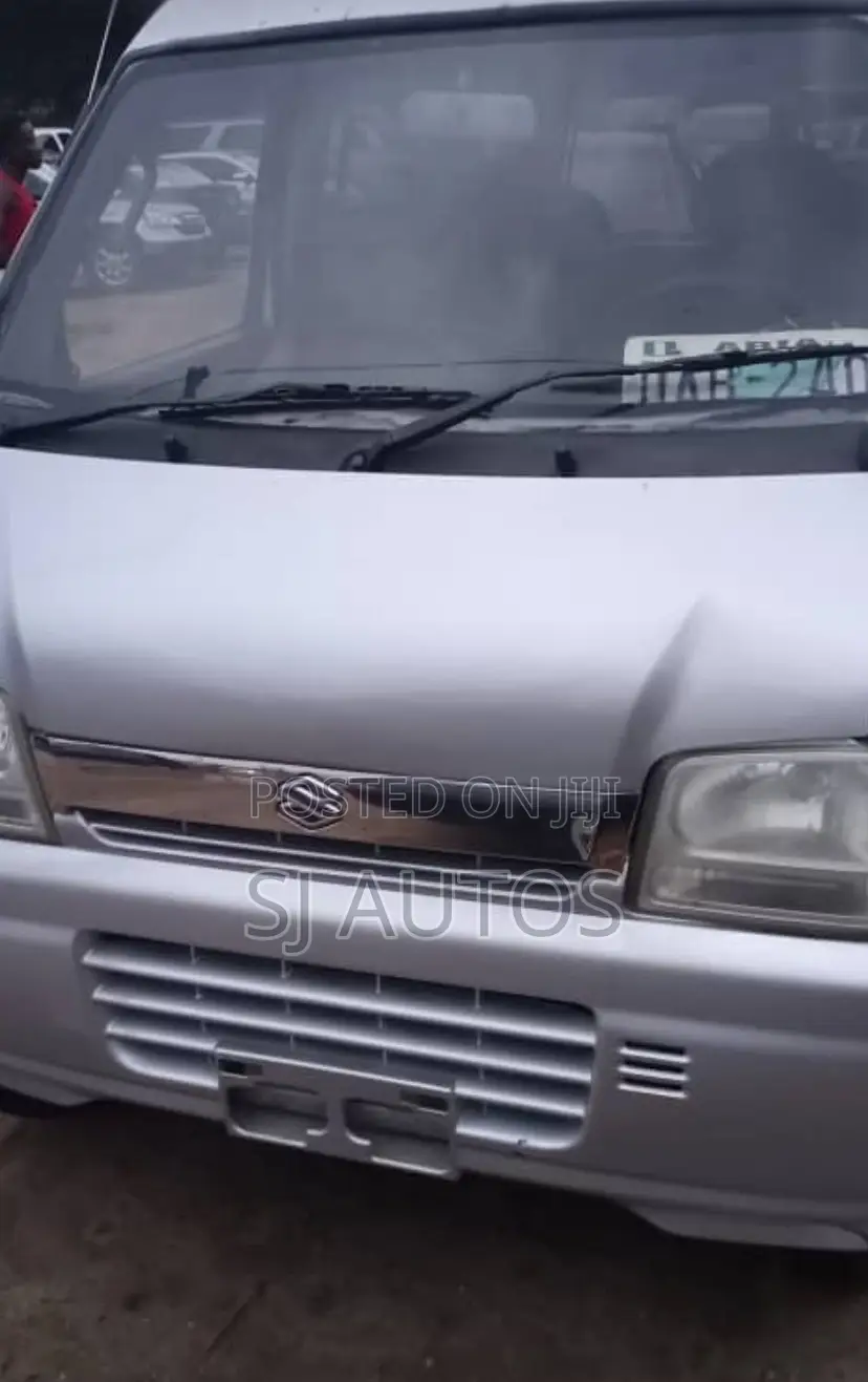 Suzuki APV Minibus 2001 Silver