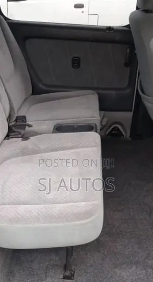 Suzuki APV Minibus 2001 Silver