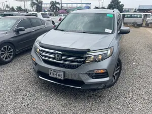 Honda Pilot Touring 4dr SUV 4WD (3.5L 6cyl 9A) 2016 Silver