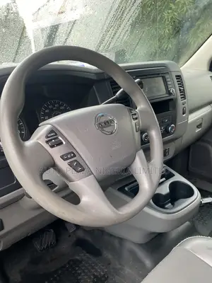 Nissan NV1500 2015 White