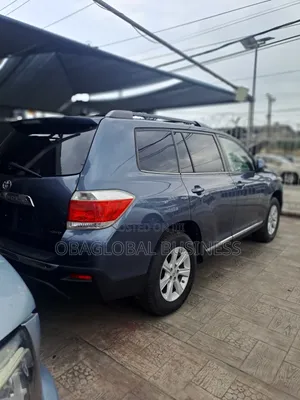 Toyota Highlander 2012 Blue