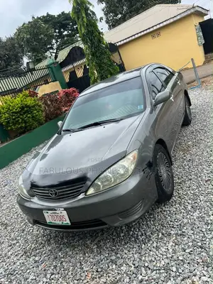 Toyota Camry LE 4dr Sedan (2.4L 4cyl 5A) 2006 Gray