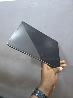 Apple iPad Pro 12.9 (2022) 256 GB Gray
