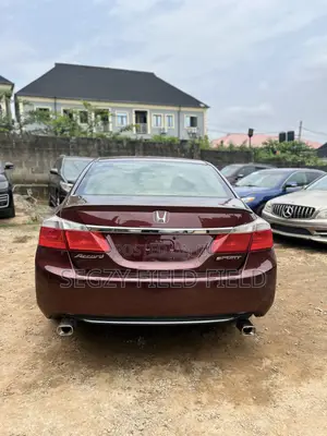 Honda Accord LX 4dr Sedan FWD (2.4L 4cyl 2A) 2013 Red
