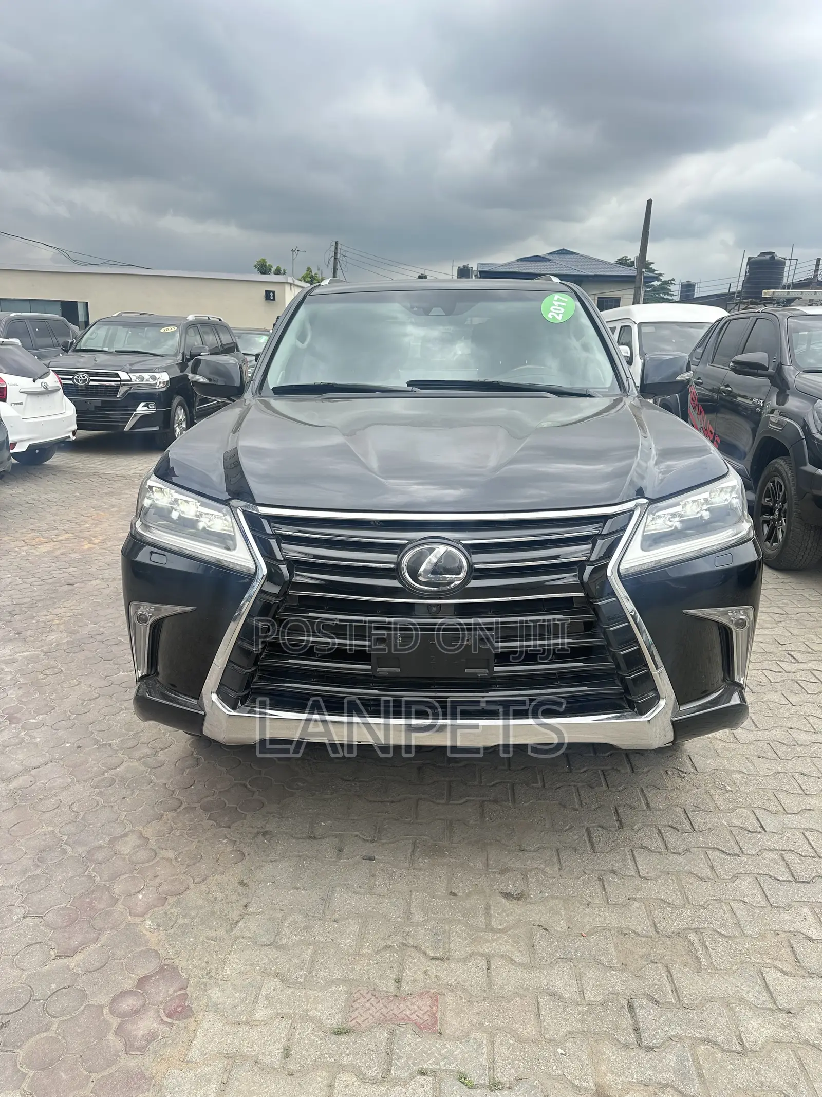 Lexus LX 2017 Black