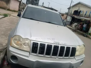 Jeep Cherokee 2006 Silver