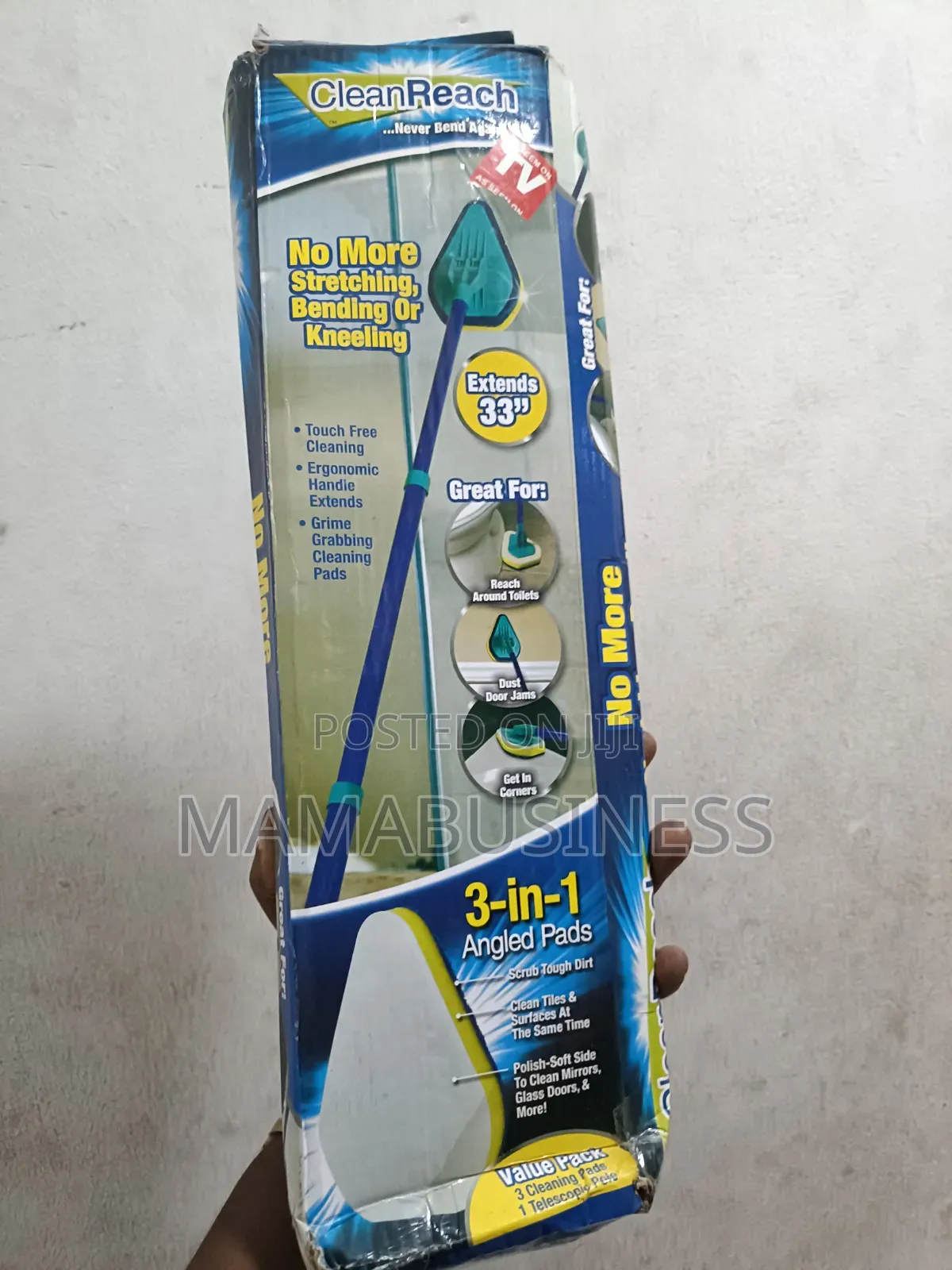 Clean Reach Scrubbing Brush