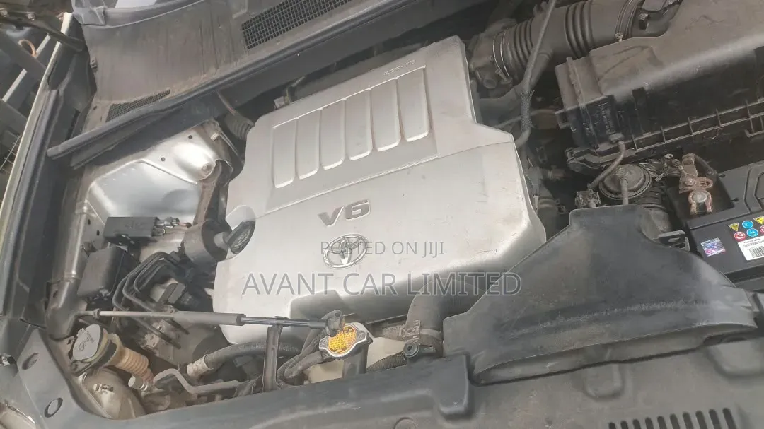 Toyota Highlander Base 2010 Silver