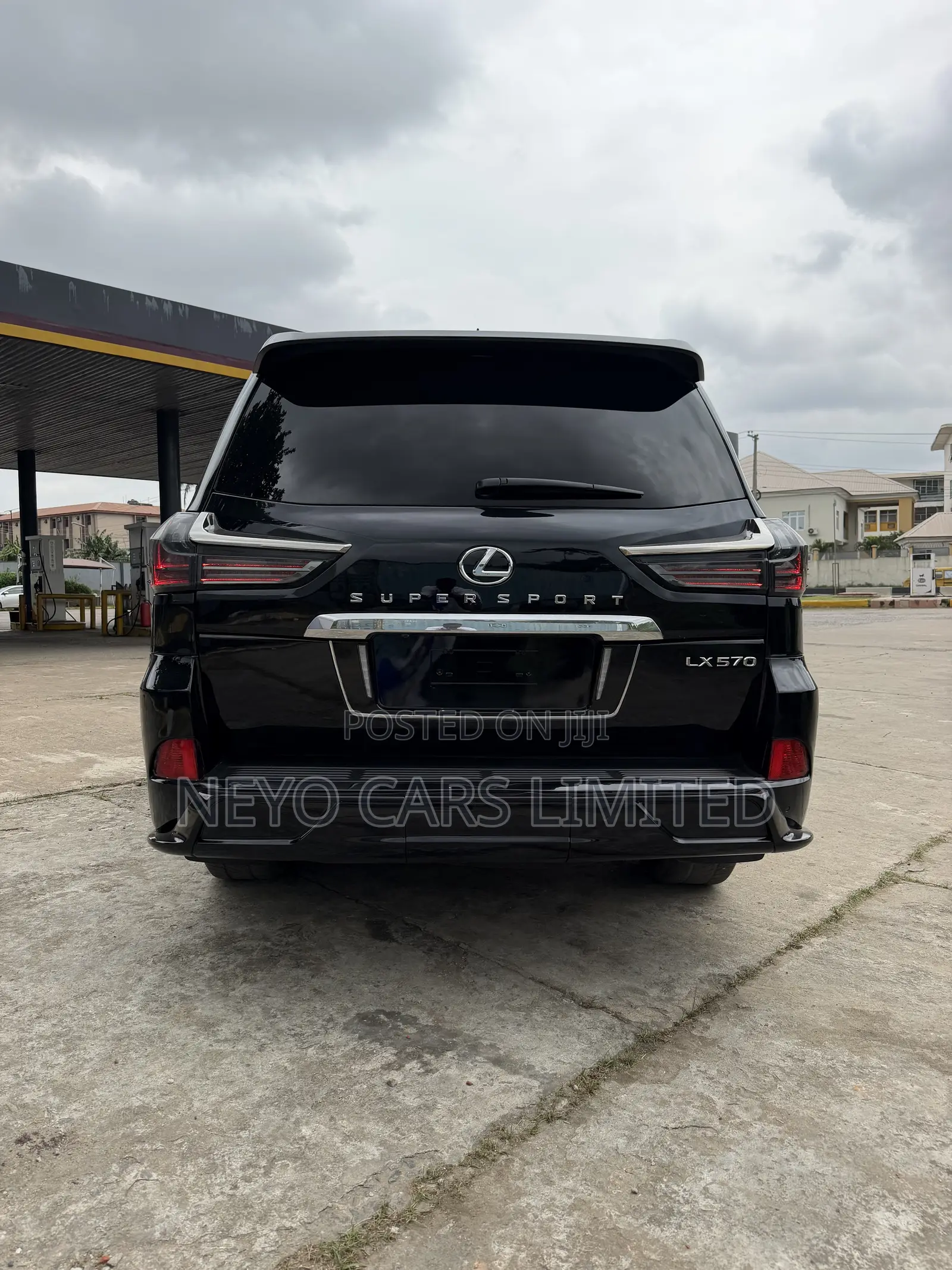 Lexus LX 570 AWD 2017 Black