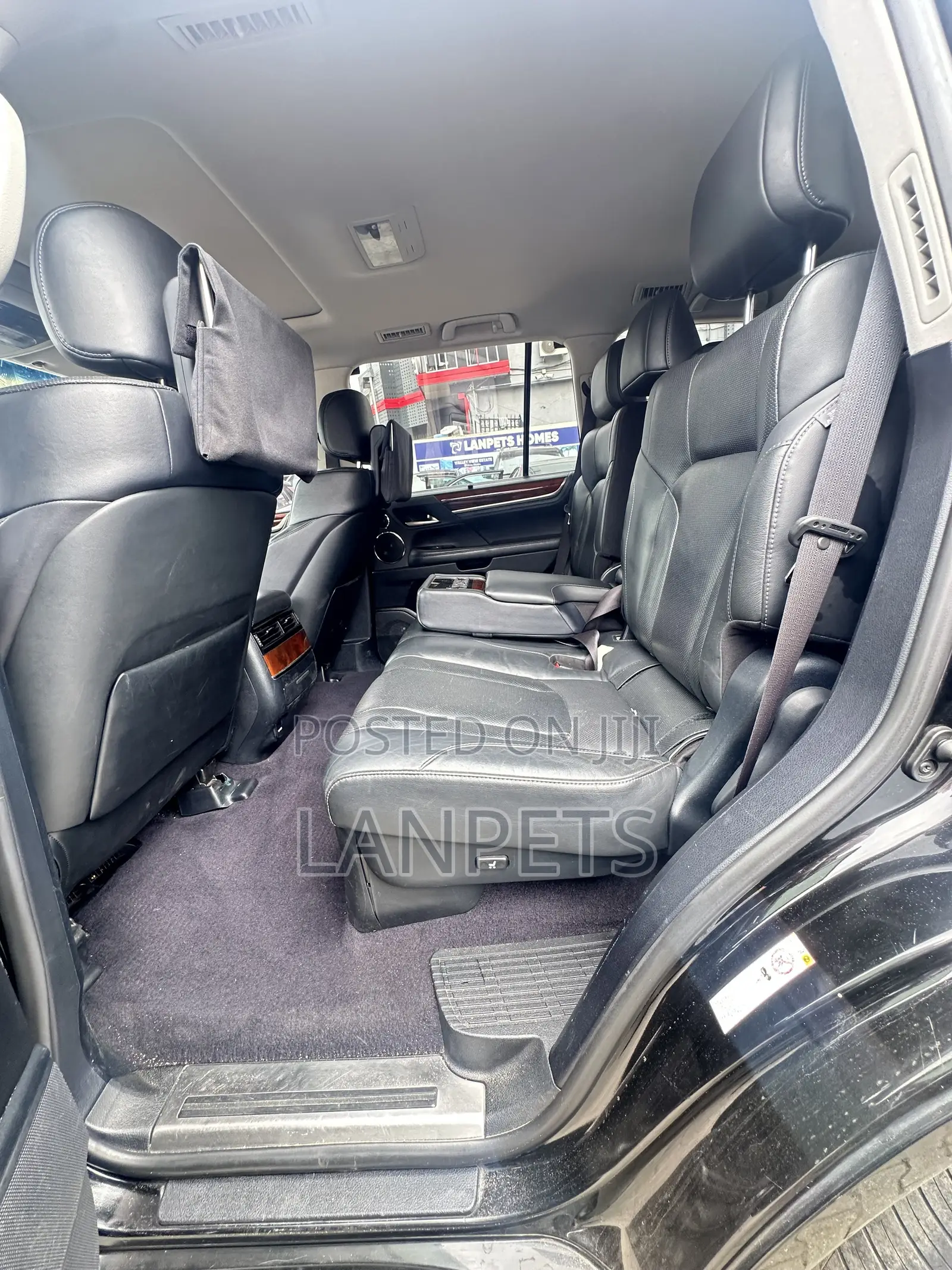 Lexus LX 2017 Black