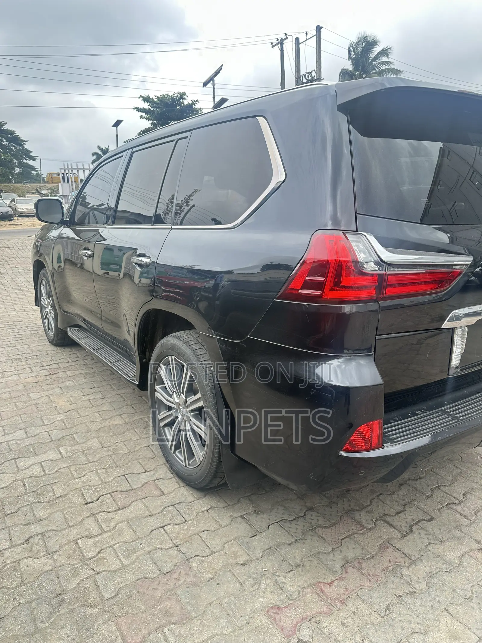 Lexus LX 2017 Black