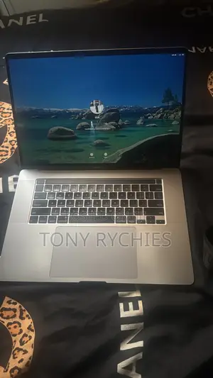 Laptop Apple MacBook Pro 2019 16GB Intel Core Ultra 7 HDD+SSD 256GB