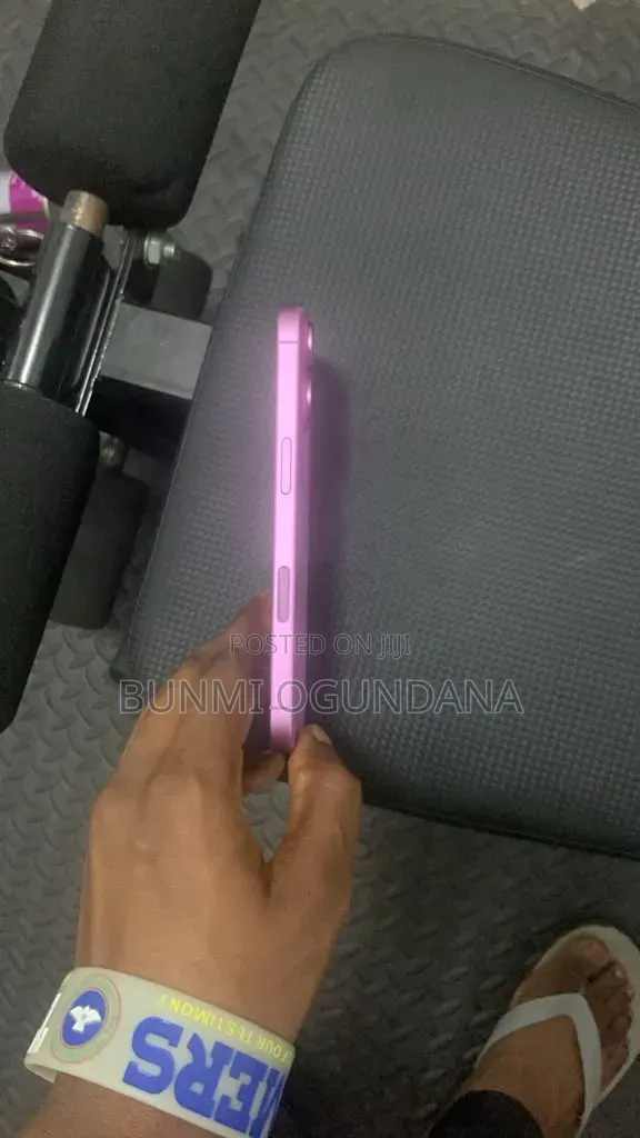 Apple iPhone 16 128 GB Pink