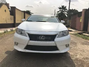 Lexus ES 2014 White