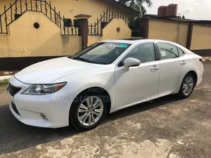 Lexus ES 2014 White