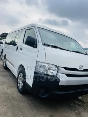 Toyota HiAce 2014 White