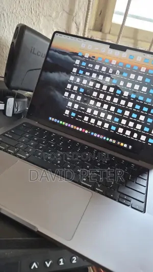 Laptop Apple MacBook Pro 2021 M1 16GB Apple M1 Pro SSD 512GB
