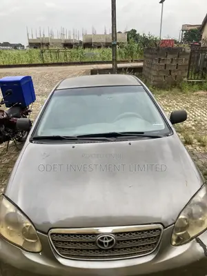 Toyota Corolla LE 2005 Gray