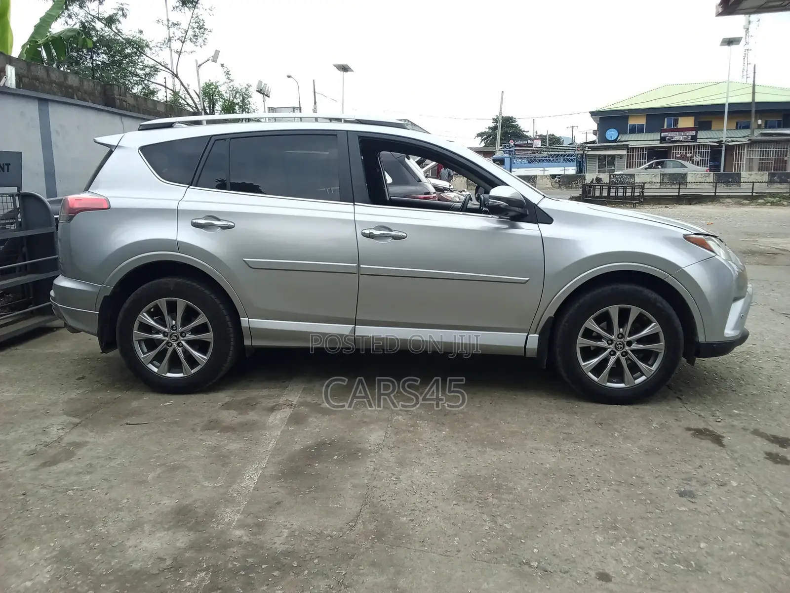 Toyota RAV4 2017 Silver