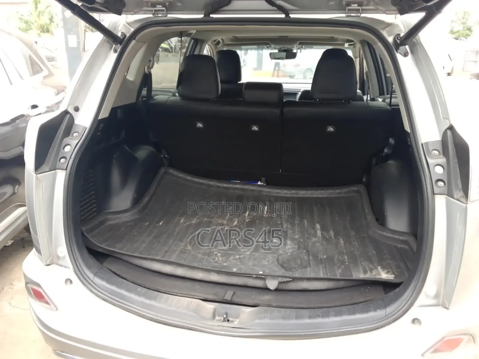 Toyota RAV4 2017 Silver
