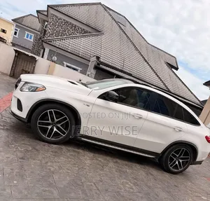 Mercedes-Benz GLE-Class 2017 White