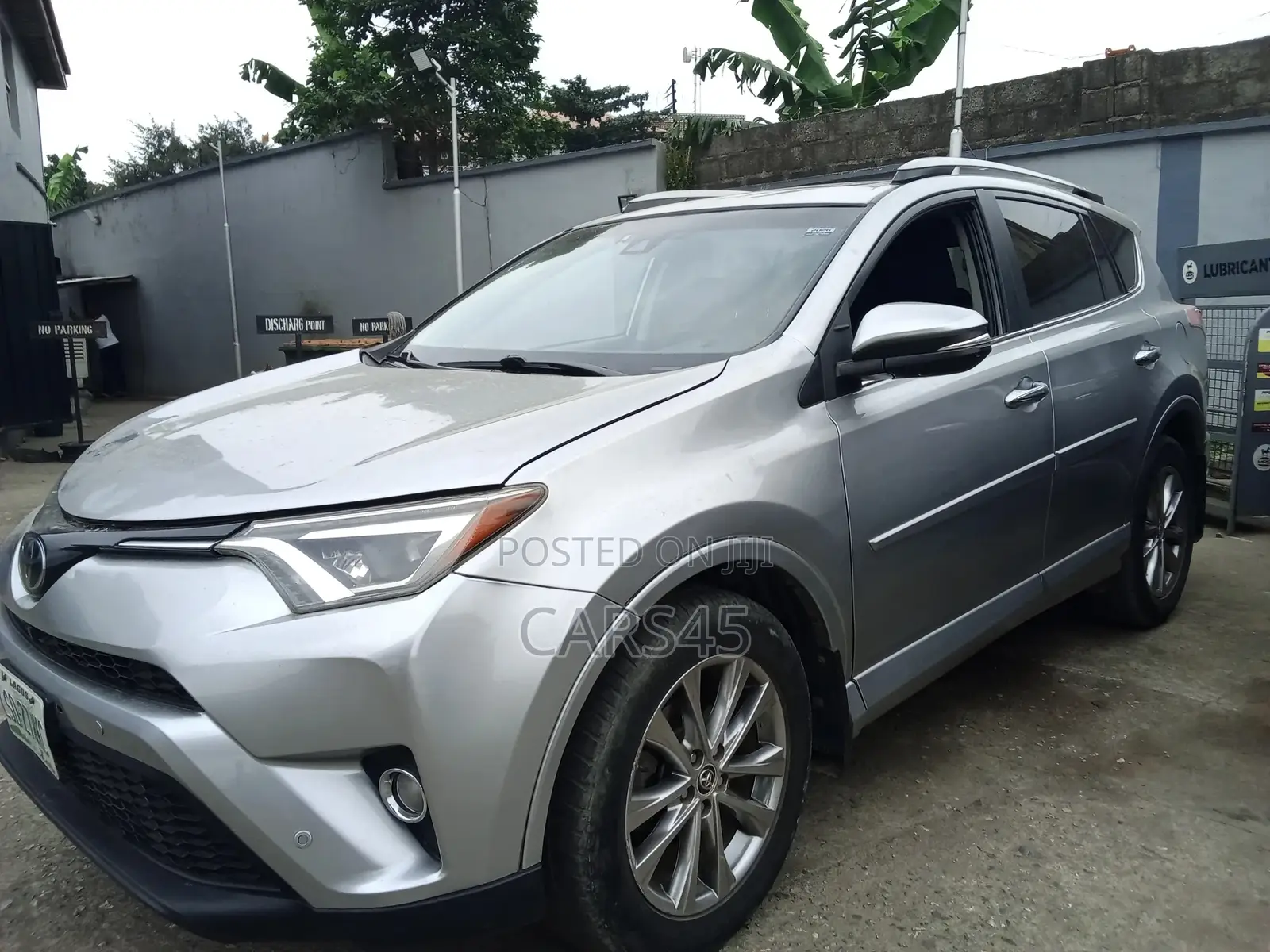 Toyota RAV4 2017 Silver