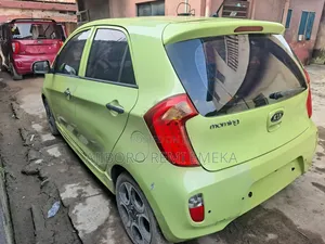 Kia Morning 2011 Green