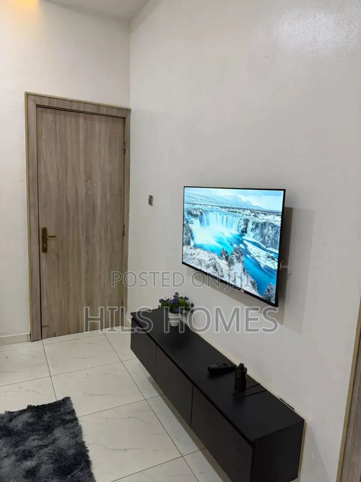 Furnished Room at Orchid