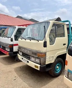 Toyota Dyna 150 1998 Old Model