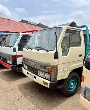 Toyota Dyna 150 1998 Old Model