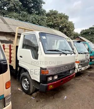 Toyota Dyna 1998 Petrol Engine Registered