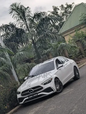 Mercedes-Benz C300 2023 White