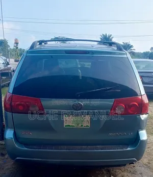 Toyota Sienna 2006 Blue